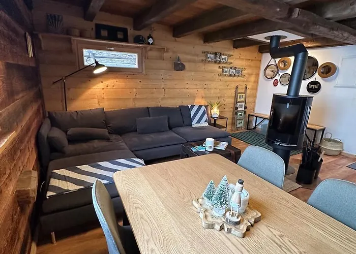 Mayen Unique Et Authentique Vernamiege