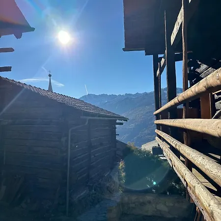 Mayen Unique Et Authentique Chalet